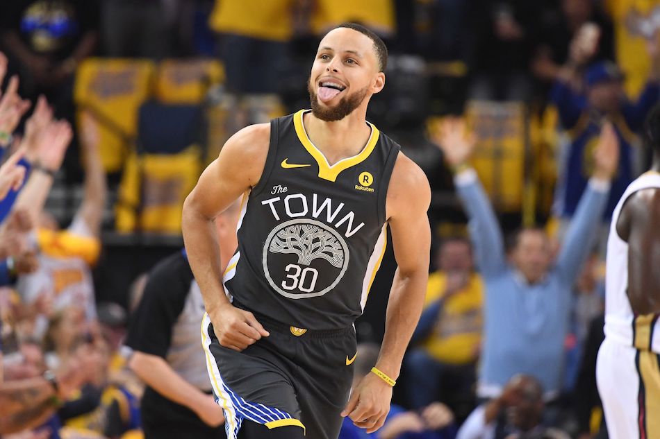 Warriors' superstar Steph Curry recently admitted that he has been suffering from an astigamtism throughout his entire NBA career.